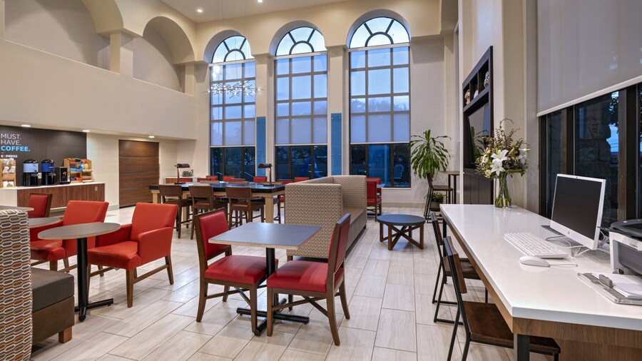 Holiday Inn Express Hotel & Suites Cedar Park by IHG