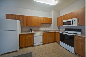 Caja de seguridad en la habitación y escritorio 