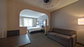 Caja de seguridad en la habitación y escritorio