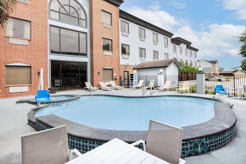Wingate by Wyndham Houston Bush Intercontinental Airport