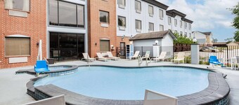 Wingate by Wyndham Houston Bush Intercontinental Airport
