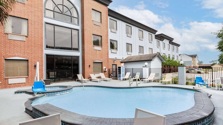 Wingate by Wyndham Houston Bush Intercontinental Airport