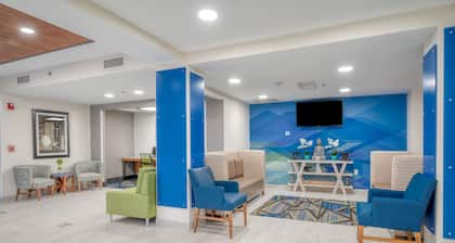 Holiday Inn Express Hotel & Suites Greenville by IHG