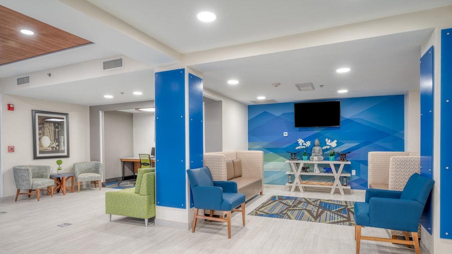 Holiday Inn Express Hotel & Suites Greenville by IHG