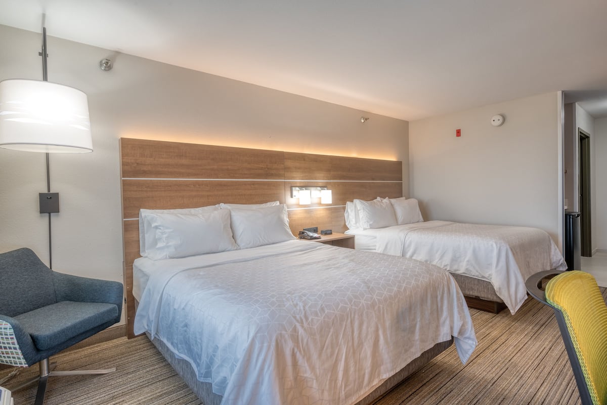 Standard Room, 2 Queen Beds | 1 bedroom, in-room safe, desk, iron/ironing board