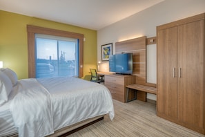 Standard Room, 1 Queen Bed, Accessible (Mobility)
