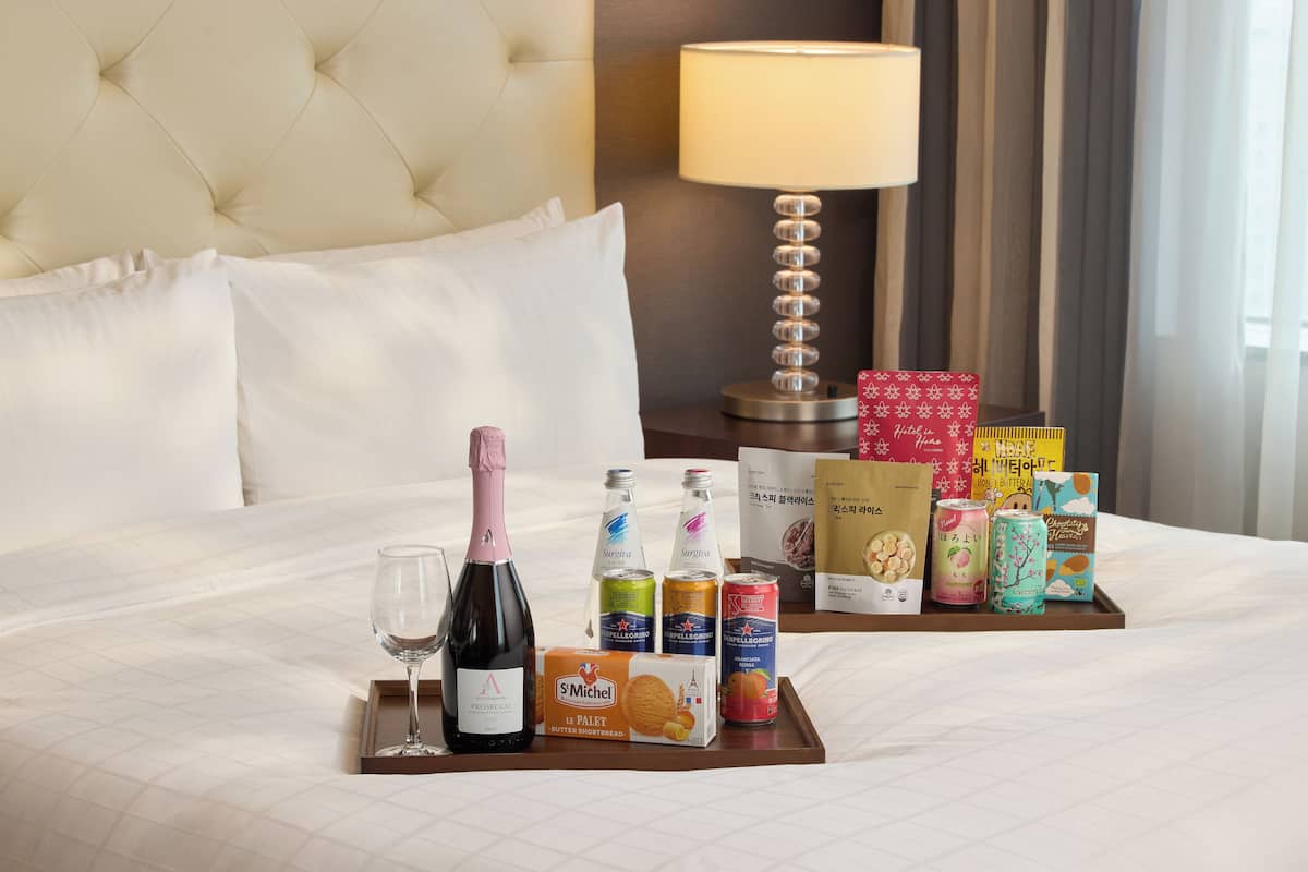 Couette en duvet d'oie, coffres-forts dans les chambres, bureau