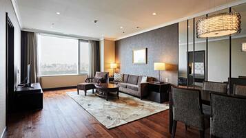 2 Bedroom Superior, 2 Bedrooms | Down comforters, in-room safe, desk, iron/ironing board