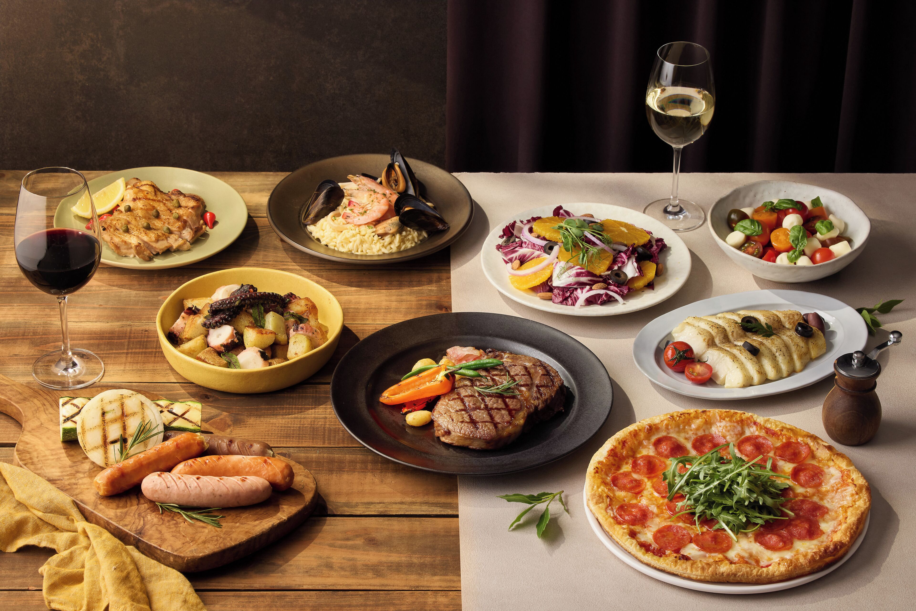 Dundyner, safe på rommet, skrivebord og strykejern/-brett