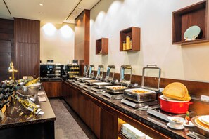 Breakfast, lunch and dinner served  - Oakwood Premier Coex Center (Seoul)
