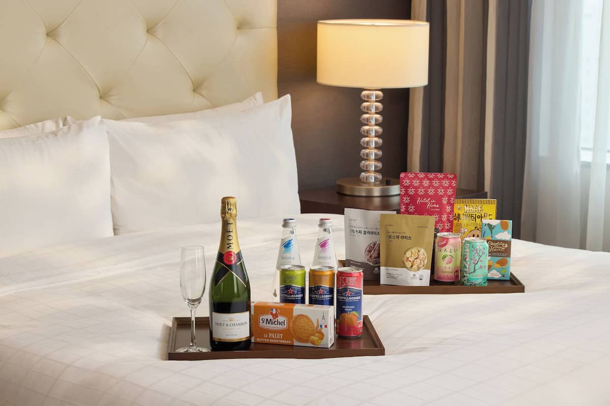 Couette en duvet d'oie, coffres-forts dans les chambres, bureau