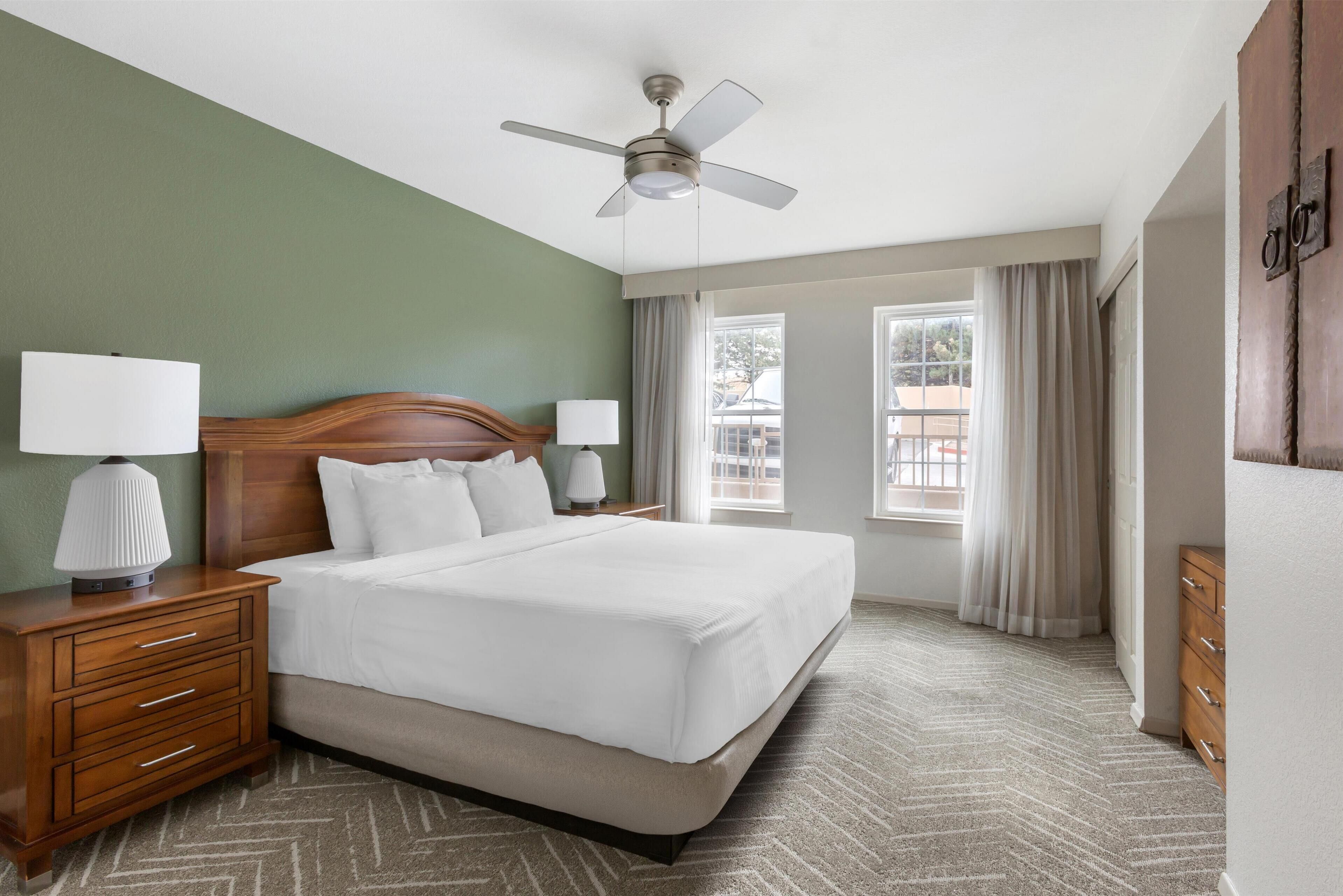 1 bedroom, in-room safe, desk, blackout curtains