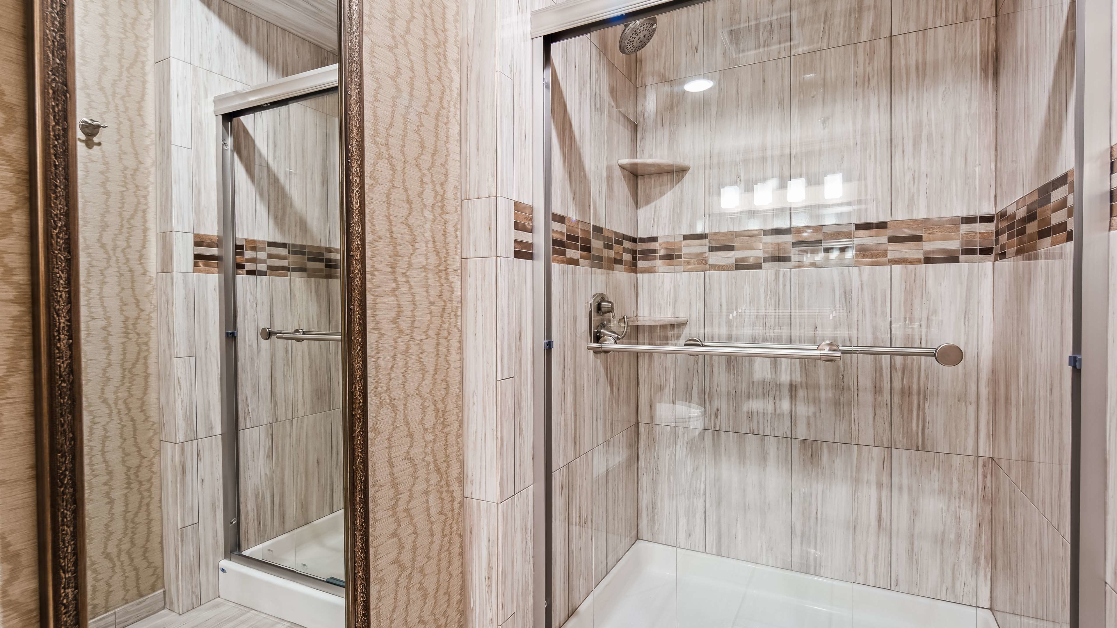 suite, 1 king bed, non smoking, refrigerator & microwave (larger room) | bathroom | deep-soaking bathtub, hydromassage showerhead, free toiletries