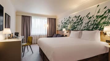 Privilege, Chambre, 1 très grand lit | Bureau, fer et planche à repasser, lit de bébé (gratuit)