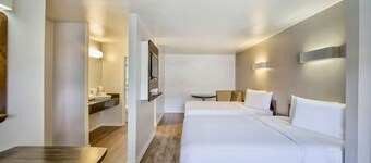 Studio 6 San Antonio, TX - Airport