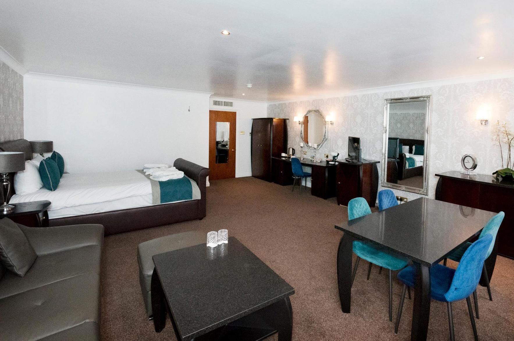 In-room safe, individually decorated, individually furnished, desk