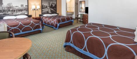 Studio Suite, Multiple Beds, Non Smoking | Blackout drapes, free cribs/infant beds, Internet, bed sheets