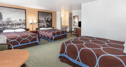 Super 8 by Wyndham Bourbonnais/Kankakee Area