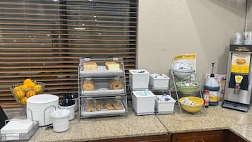 Free daily continental breakfast