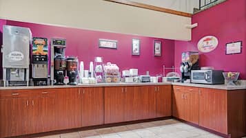 Free daily continental breakfast
