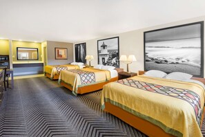 Habitación, varias camas, para no fumadores | Escritorio, tabla de planchar con plancha y cunas gratuitas 