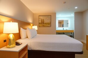 Zimmer, 1 King-Bett | Bügeleisen/Bügelbrett, kostenloses WLAN, Bettwäsche