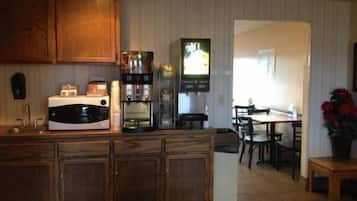 Free daily continental breakfast