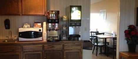 Free daily continental breakfast