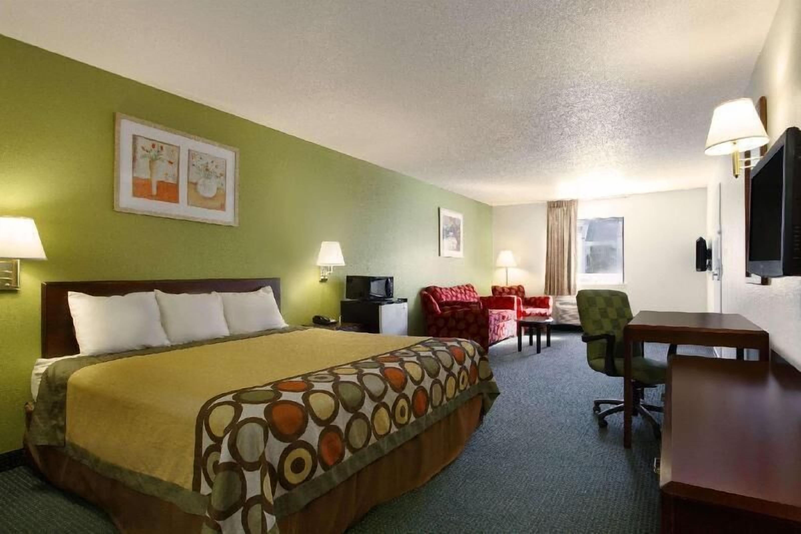 Rollaway beds, free WiFi, bed sheets