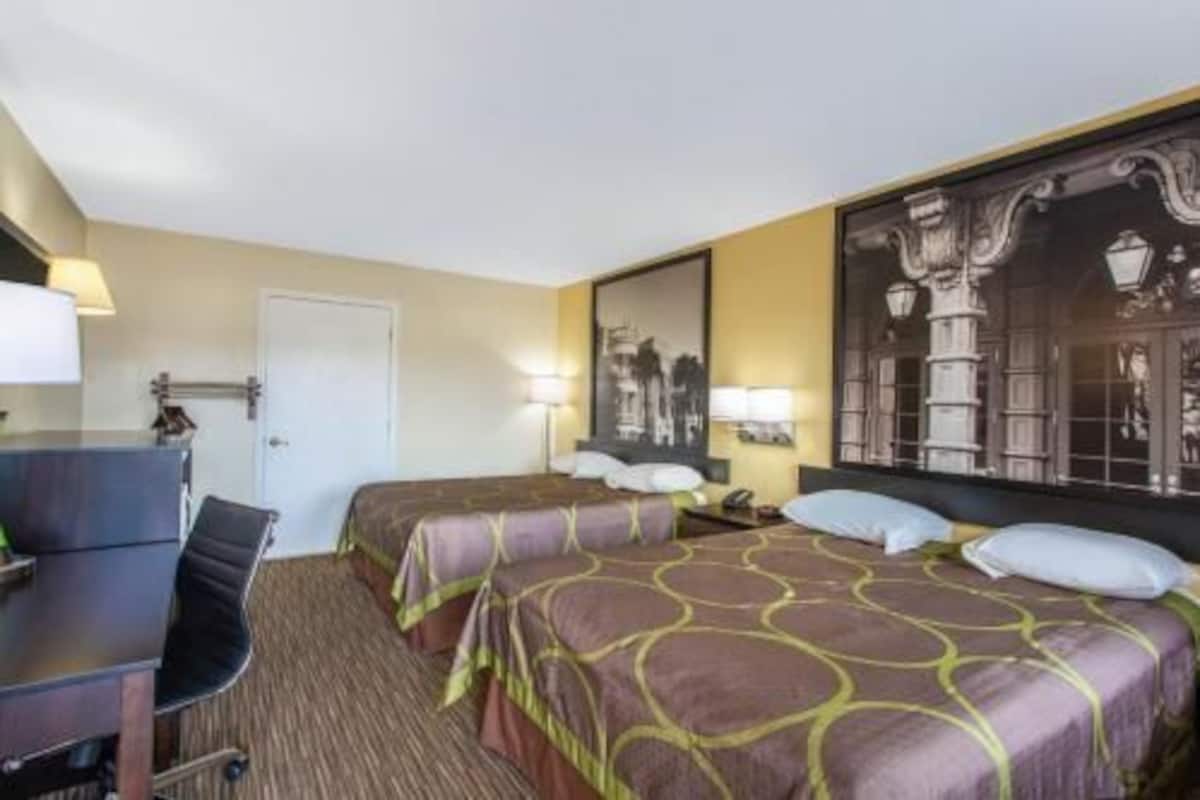 Rollaway beds, free WiFi, bed sheets