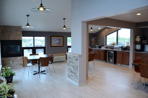 Super 8 by Wyndham Centerville