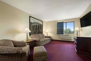 Deluxe Studio Suite, 1 King Bed, Non Smoking