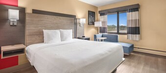 Ramada by Wyndham Minneapolis Golden Valley
