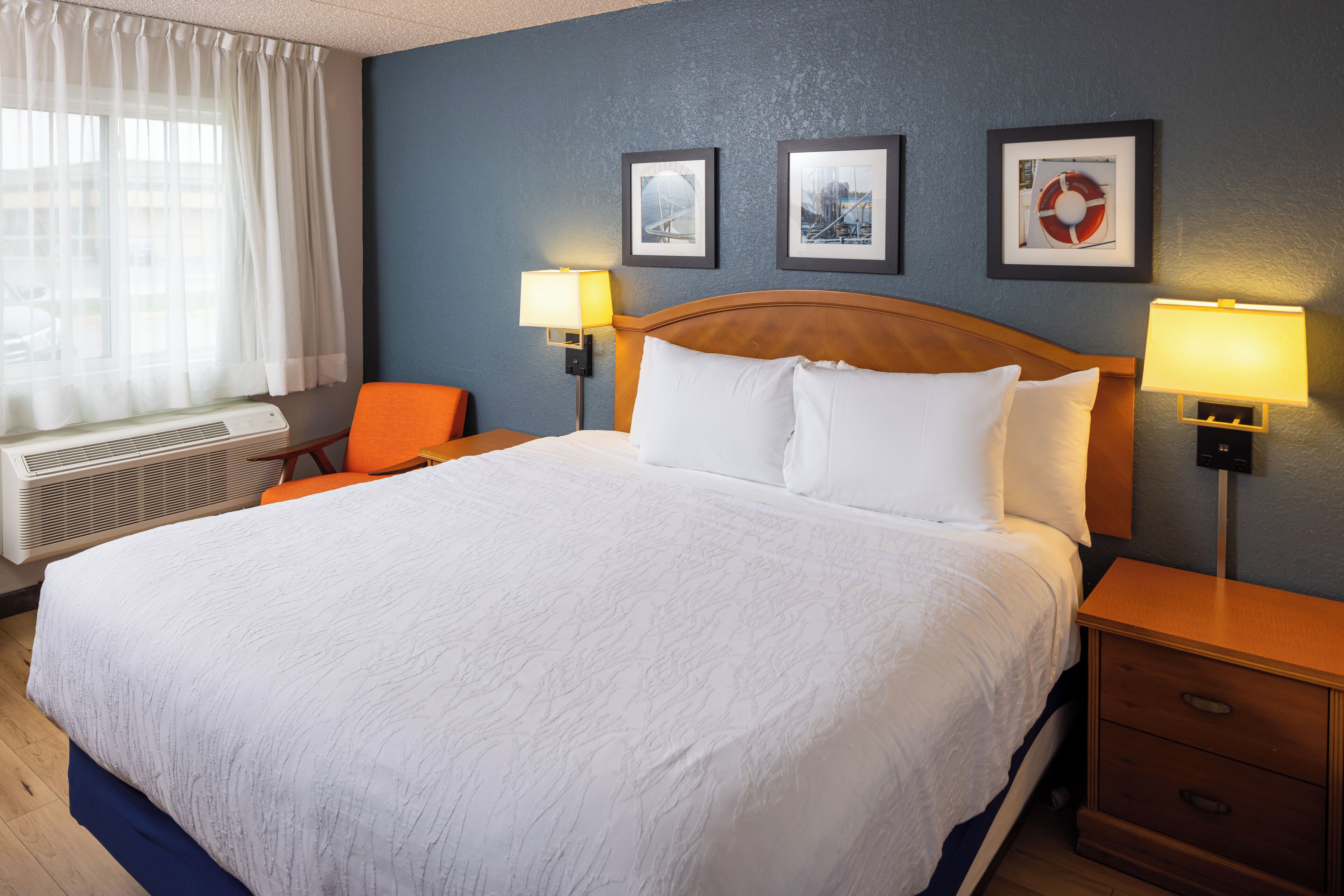 deluxe room, 1 king bed | hypo-allergenic bedding, free wifi, bed sheets