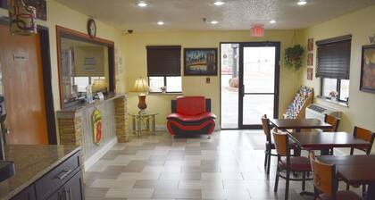 Super 8 by Wyndham Newport News/Jefferson Ave.