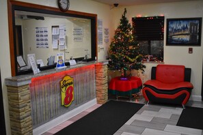 ฝ่ายต้อนรับ