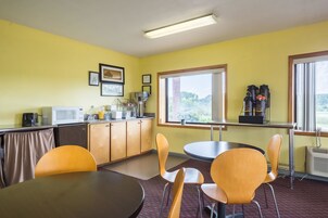 Café da manhã continental grátis todos os dias
