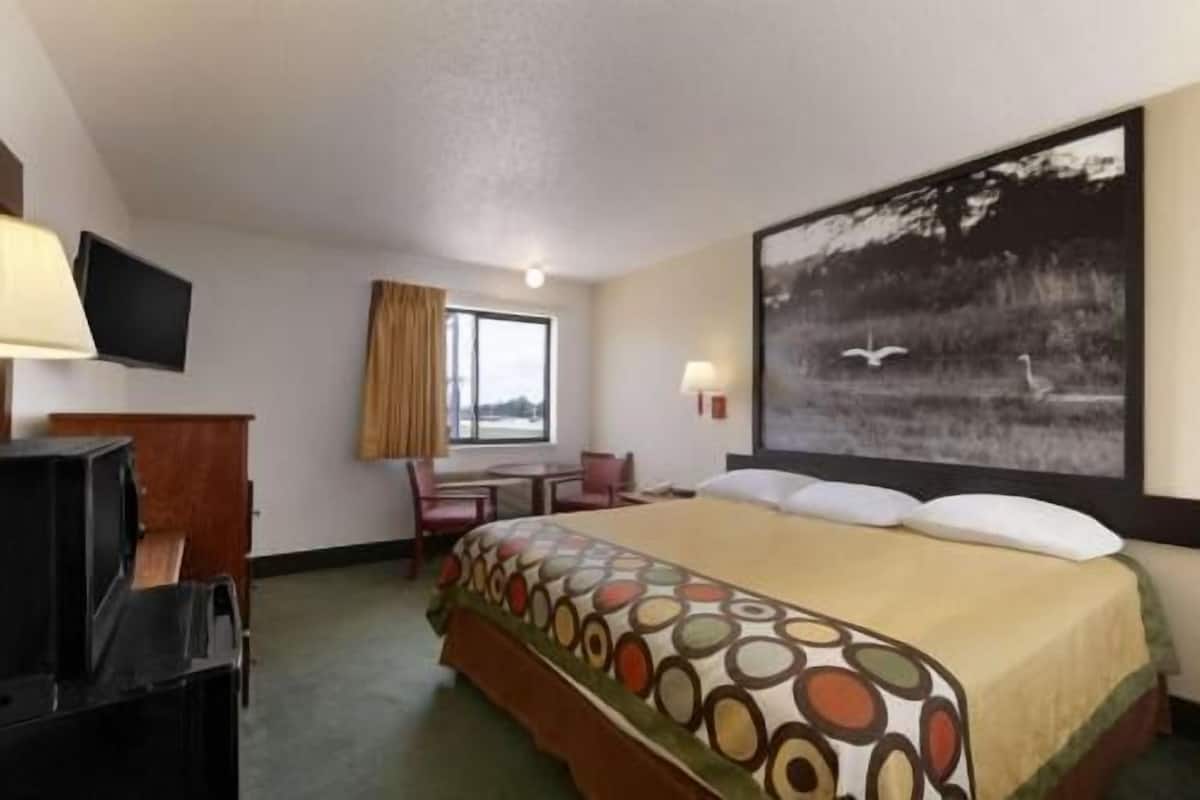 In-room safe, blackout drapes, free cribs/infant beds, rollaway beds