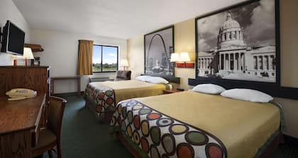 Super 8 by Wyndham Bowling Green