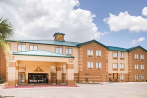 Exterior - Super 8 by Wyndham Port Arthur/Nederland Area (Port Arthur)