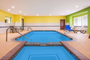 Piscine intérieure