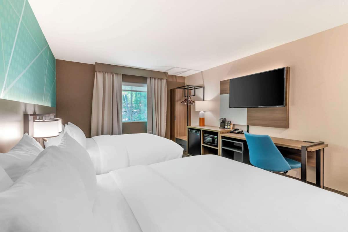 room, 2 queen beds, non smoking | premium bedding, in-room safe, desk, laptop workspace