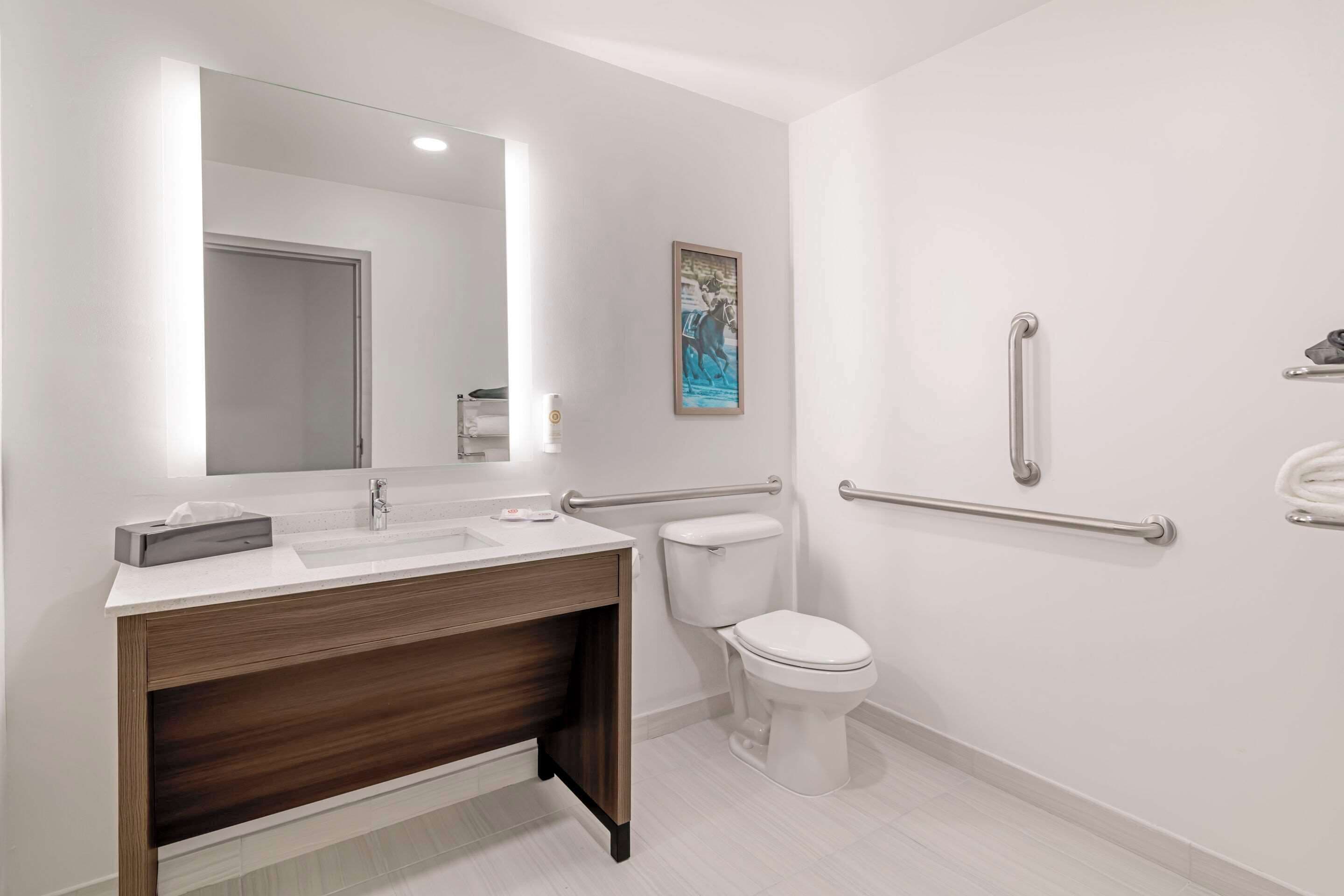 premium bedding, in-room safe, desk, laptop workspace