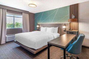 Premium bedding, in-room safe, desk, laptop workspace - Comfort Inn & Suites Saratoga Springs (Saratoga Springs)