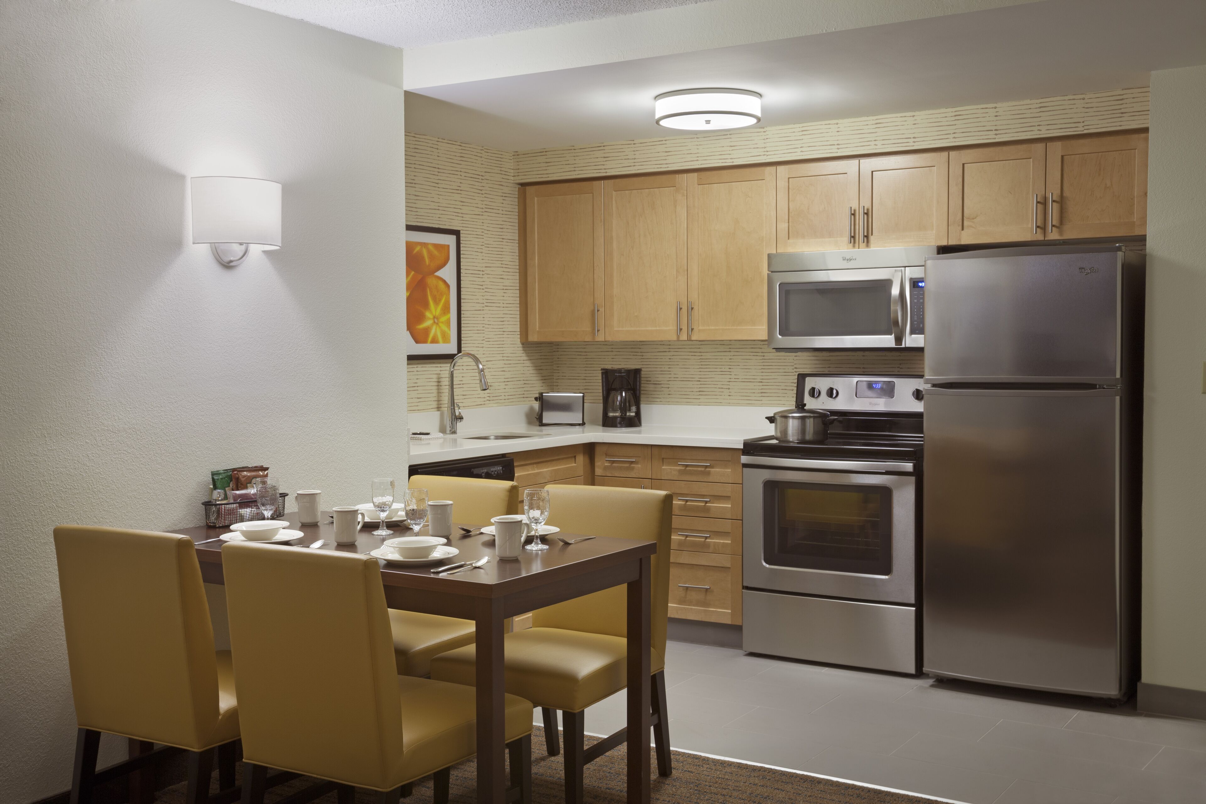 suite, 2 bedrooms, non smoking | private kitchenette | full-sized fridge, microwave, stovetop, dishwasher