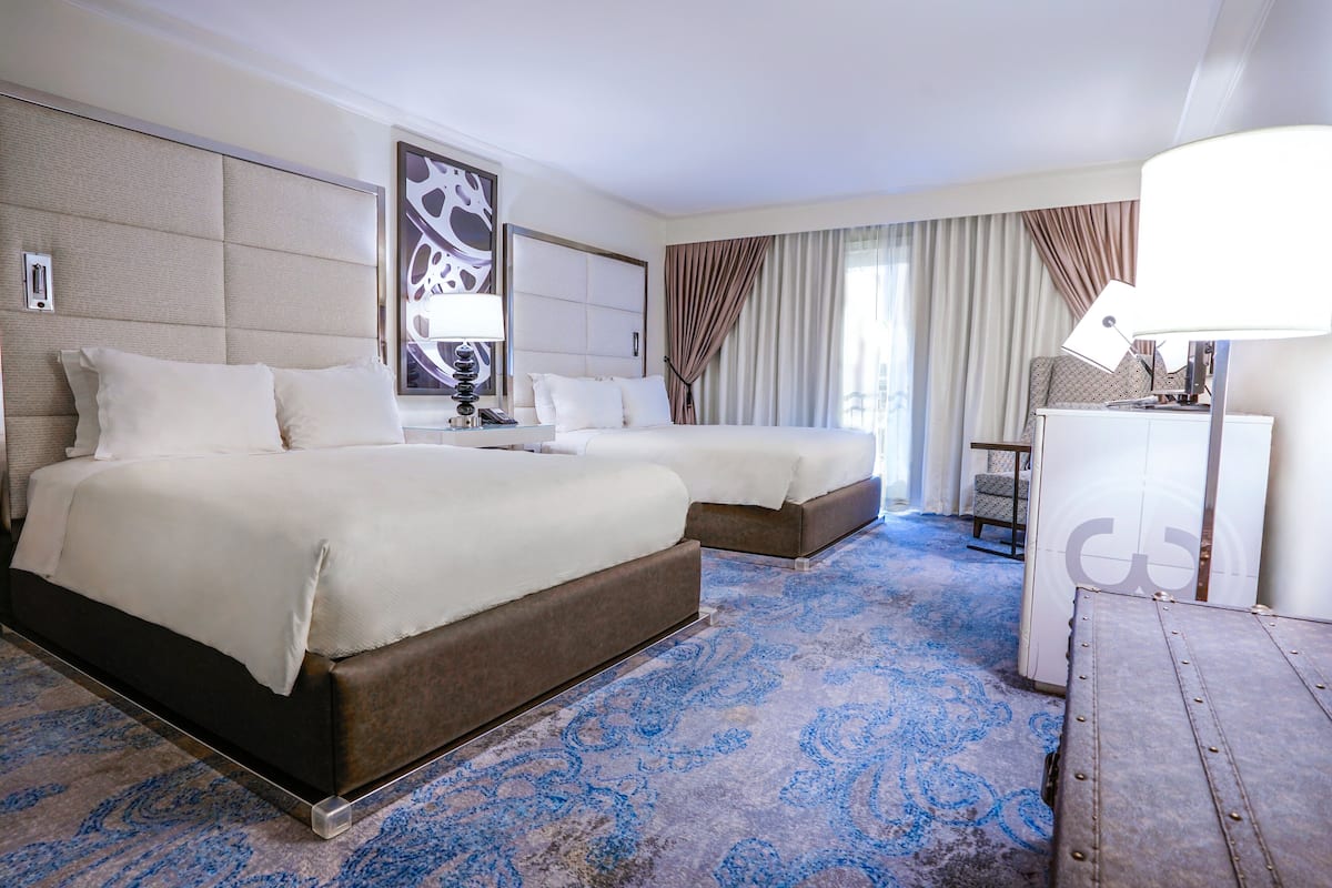 1 Schlafzimmer, hochwertige Bettwaren, Daunenbettdecken