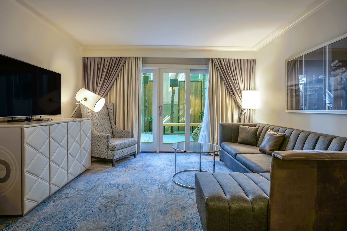 Suite, 1 King-Bett | 1 Schlafzimmer, hochwertige Bettwaren, Daunenbettdecken