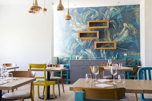 Breakfast, lunch and dinner served - Star Inn Peniche (Peniche)