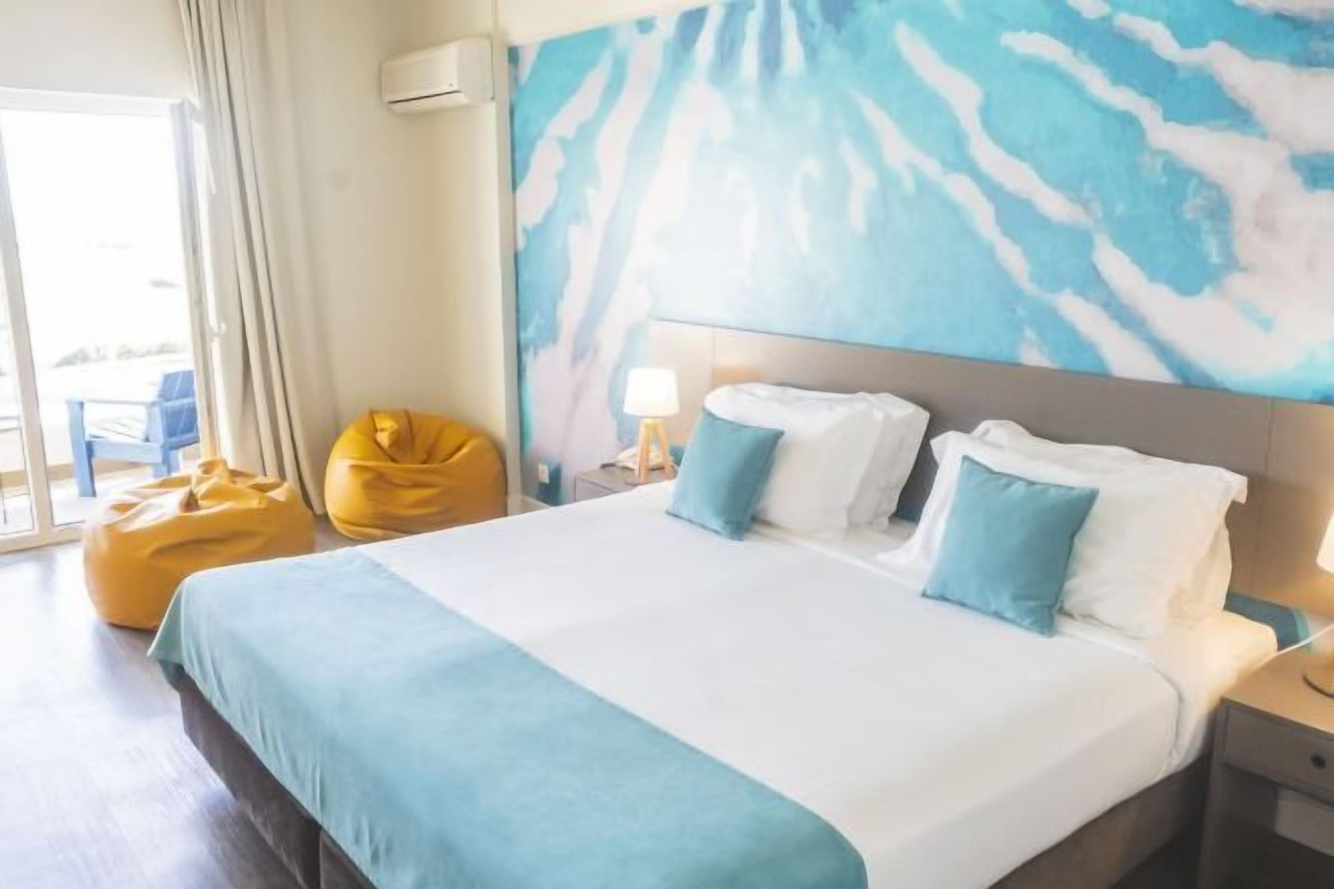 Coffres-forts dans les chambres, bureau, chambres insonorisées