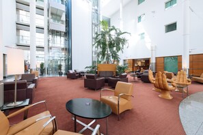 2 bars/lounges, sports bar